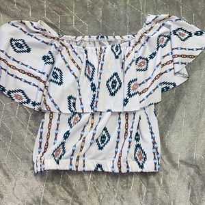 Off the shoulder crop top forever 21 size medium